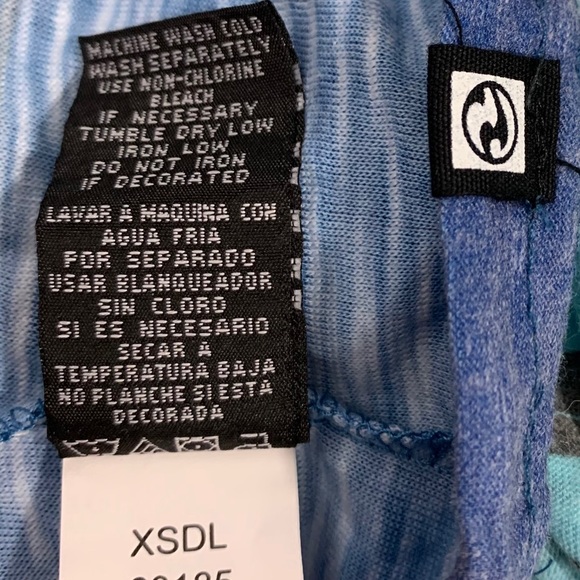 Ocean Current Short Sleeve V-Neck Top - Picture 7 of 9